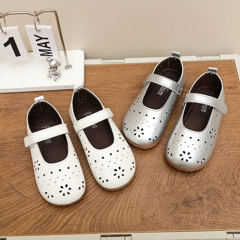 

Toddler Girls Barefoot Ballet Flats 2026 New Summer First Walker Kids Walking Shoes Soft Sole Cut-outs Elegant Party Mary Jane