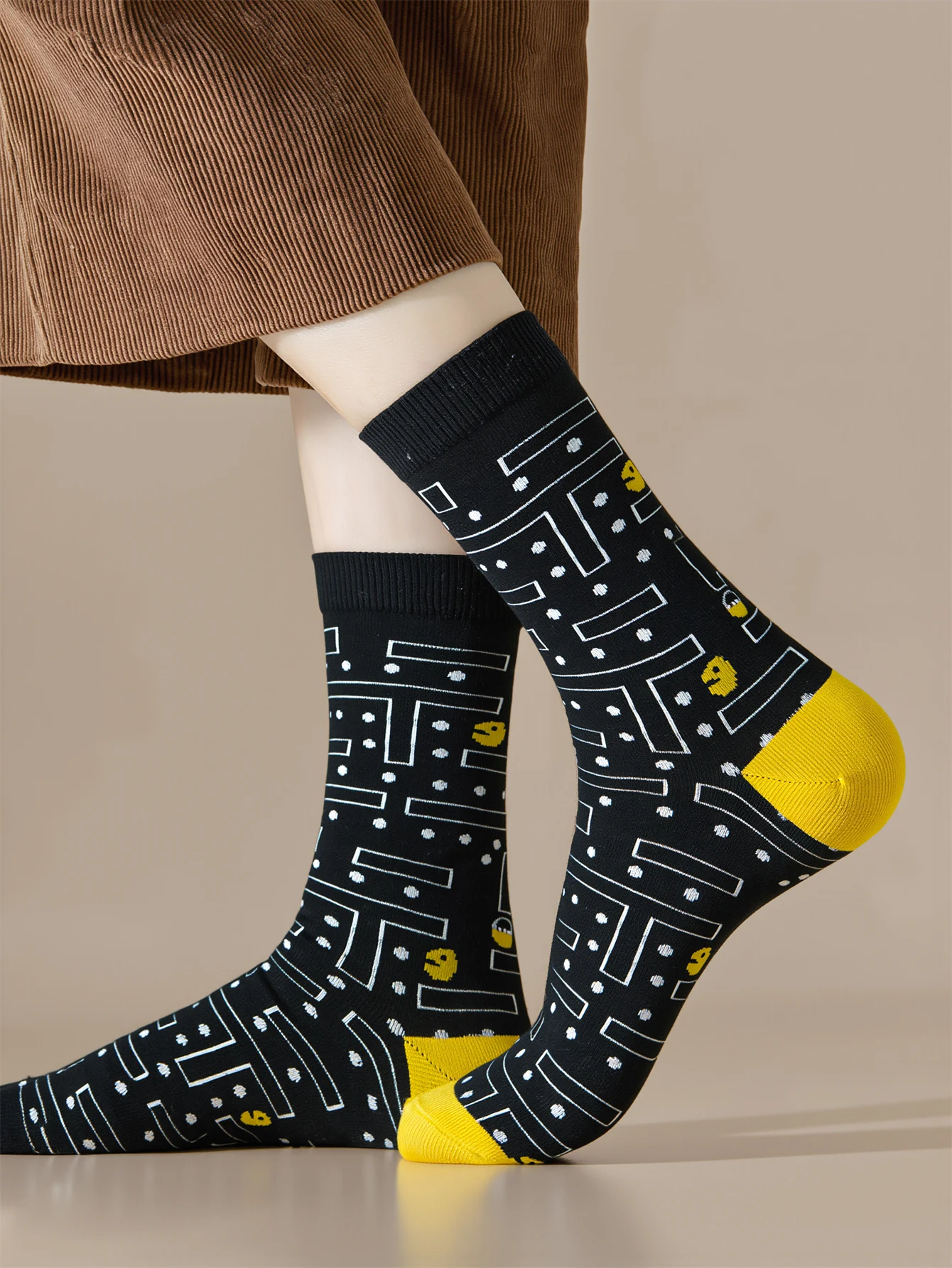 Lustige, neuartige, knöchelhohe Baumwollsocken für Herren, weiche, lässige, alltägliche Street-Skateboard-Socken für Herren, Unisex, Retro-Gaming-Print, Crew-Socken, neu – Detail 3