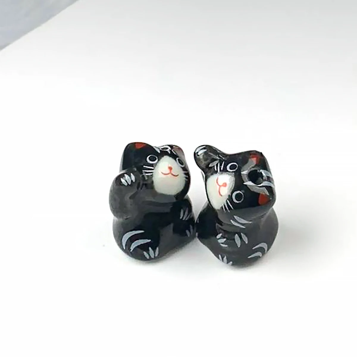 1.6x2cm 4pcs/set Black Cat Adorable Fortune Raise Hand Cat Ceramic Beads DIY Handmade Bracelet Jewelry Decorative Accessories