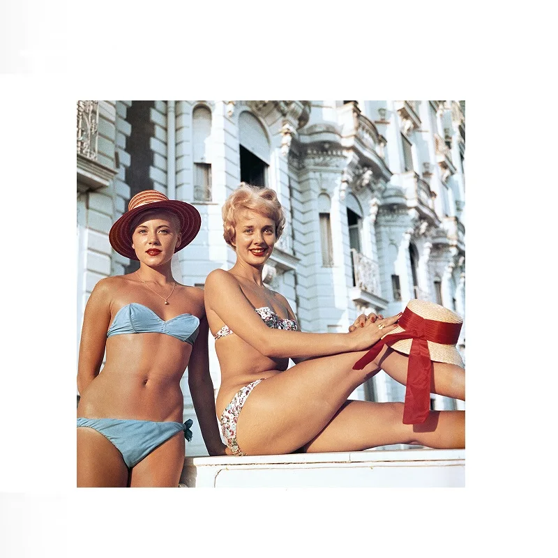 Slim Aarons 'Cannes Cannes Girls', Print Art Canvas Poster, Living Room, Home Wall Decor Picture