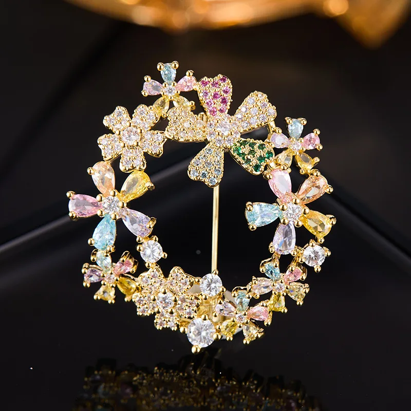 Elegant Luxury Wreath Flower Corsage Brooch Color Zircon Full Rhinestone Pin Women Suit Coat Banquet Brooches Party Jewelry Gift