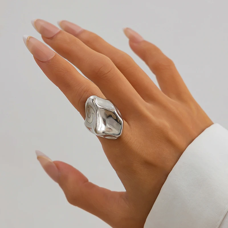 Women Irregular Water Ripple Ring Fashionable Metal Golden Silver Color Finger Rings Simple Glossy Alloy Suit Style Jewelry Gift