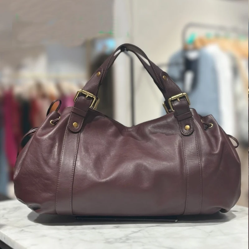 

Винтажная мягкая сумка-тоут для женщин, роскошные дизайнерские сумки, кошельки, новинка 2025, новинка из искусственной кожи с заклепками и верхней ручкой, большая вместимость, подмышки на плечо