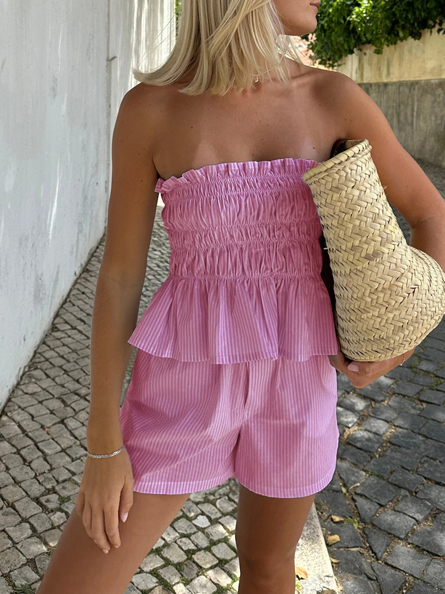 

Женская одежда из двух предметов, летняя бандо в полоску с принтом и рюшами и эластичные свободные шорты, клубная уличная модная одежда