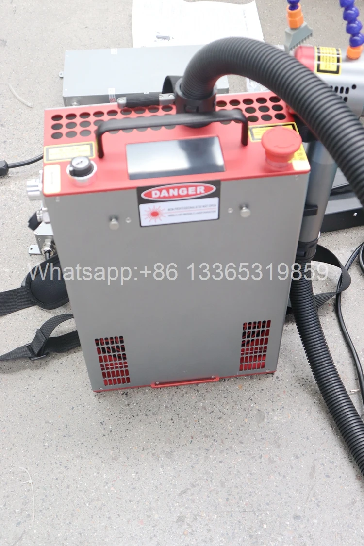 Mini Type Laser Rust Removal Machinery Price 100W Mopa Small Portable Rust Remover Fiber Laser Cleaning Machine