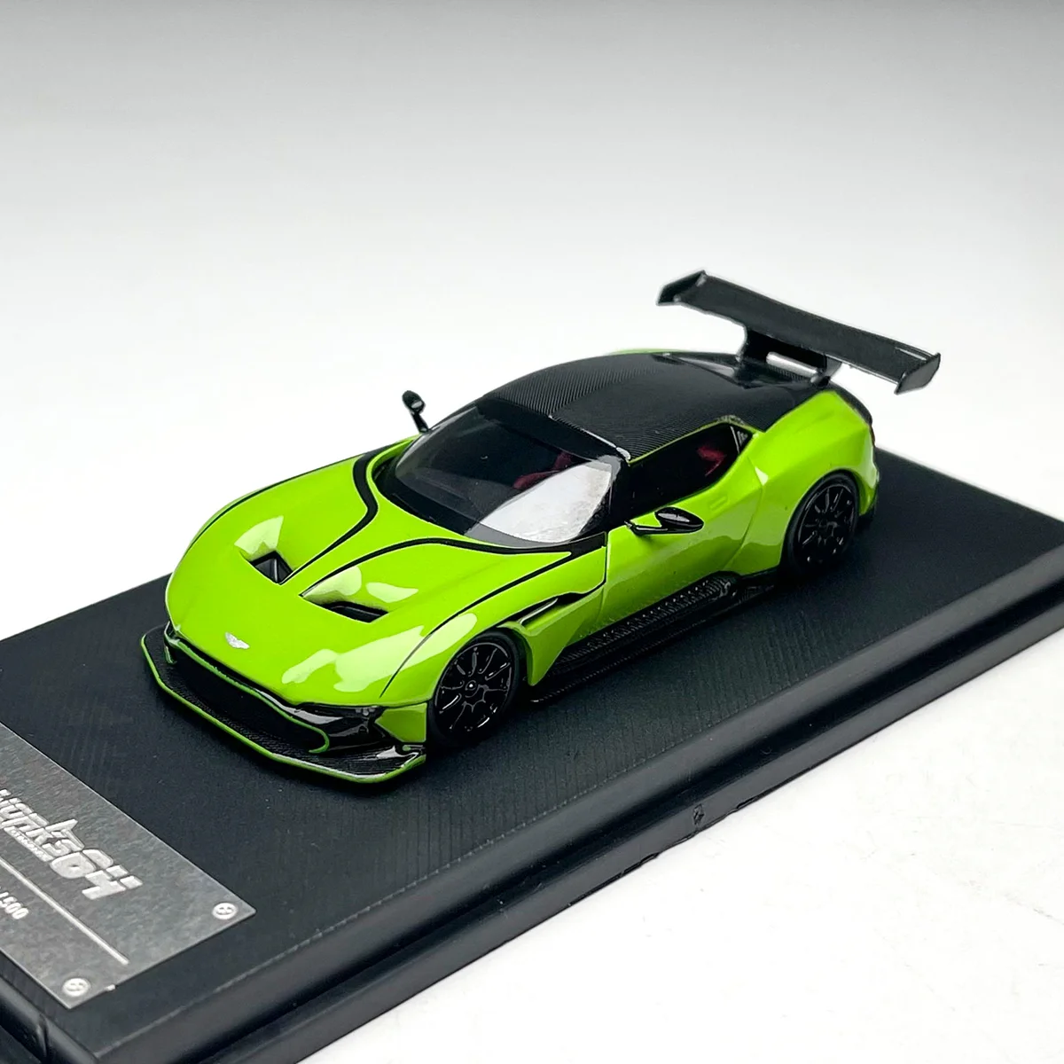 Fine Works Diecast 1/64 Scale Aston Martin Vulcan Alloy Model Aston Martin Vulcan Play Vehicles Collection Gift Display