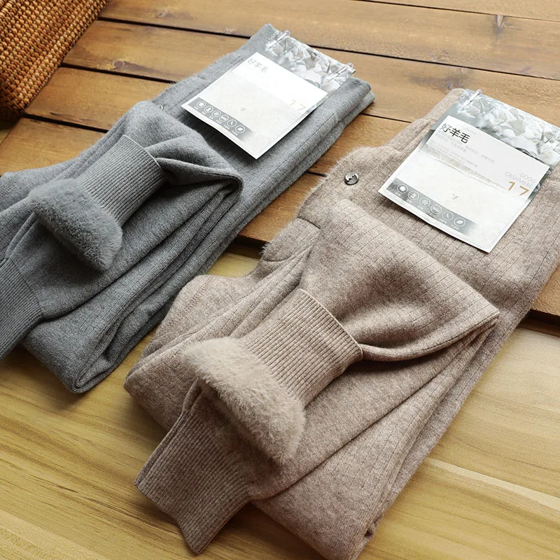 

Men's Thickened Fleece Lined Woolen Cotton Thermal Pants Autumn Winter High End Base Layer Warm Trousers Comfortable Fit Long...