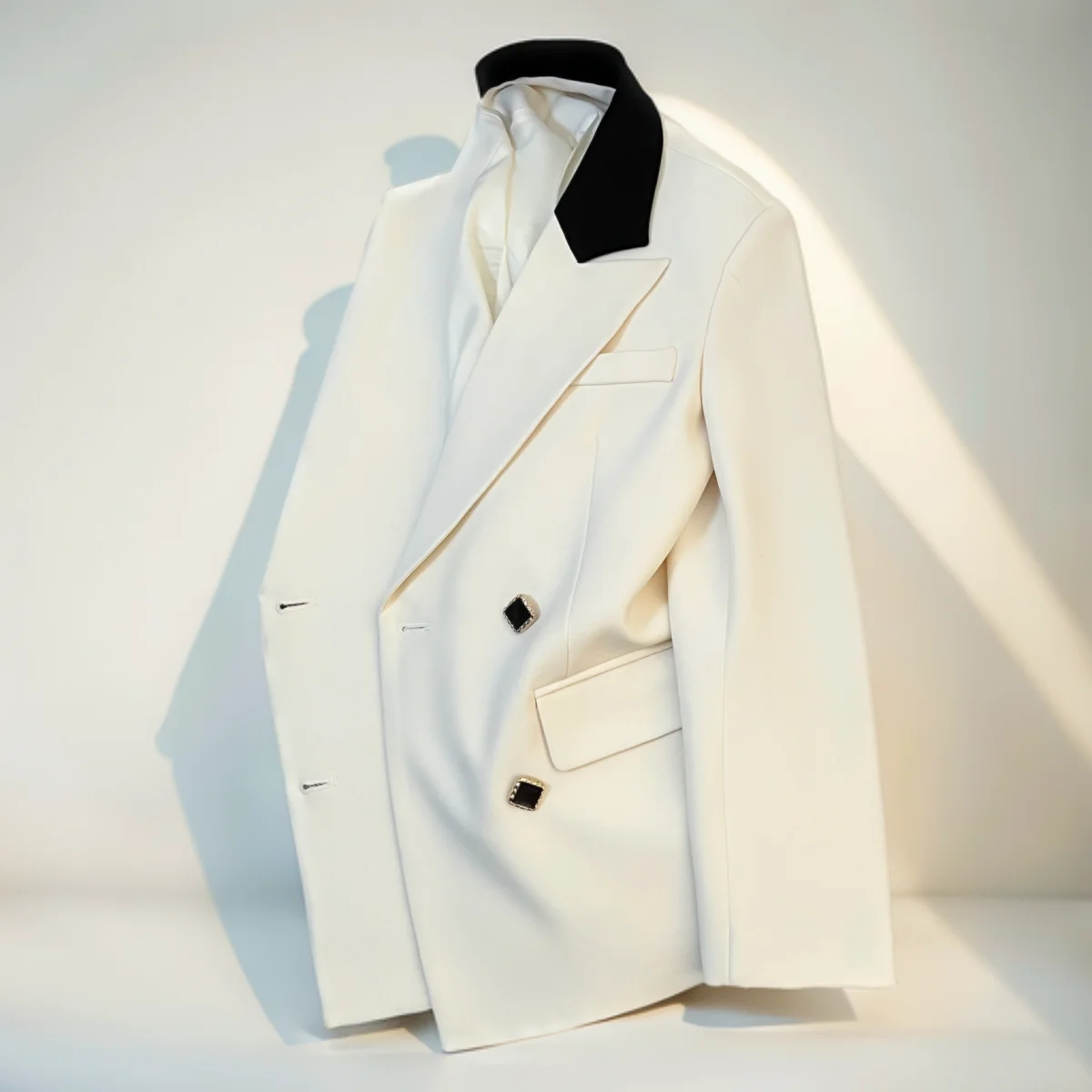 

Женский вельветовый блейзер оверсайз с пуговицами, свободного кроя, в стиле бойфренд, для клуба, для современной девушки, на каждый день, с декоративной застежкой спереди