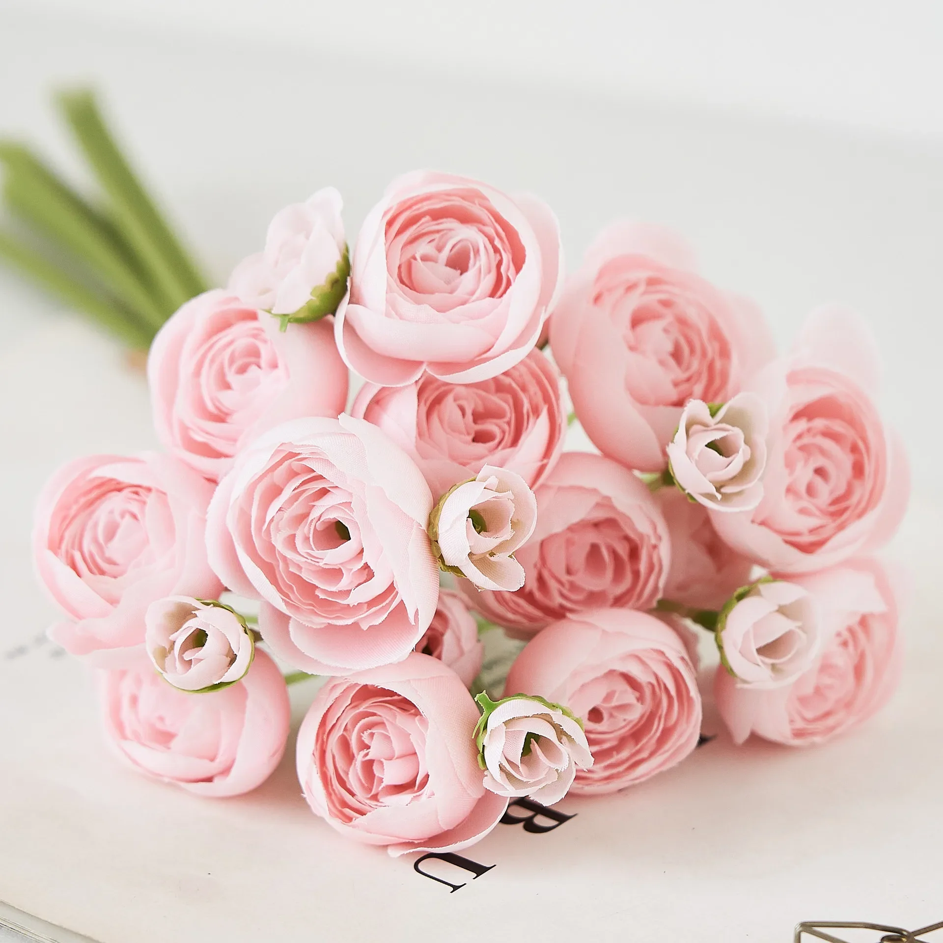 flores-artificiais-de-camelia-rosa-de-24-cabecas-e-6-camadas-de-alta-qualidade-2026-para-decoracao-de-corredores-e-saloes-de-casamento