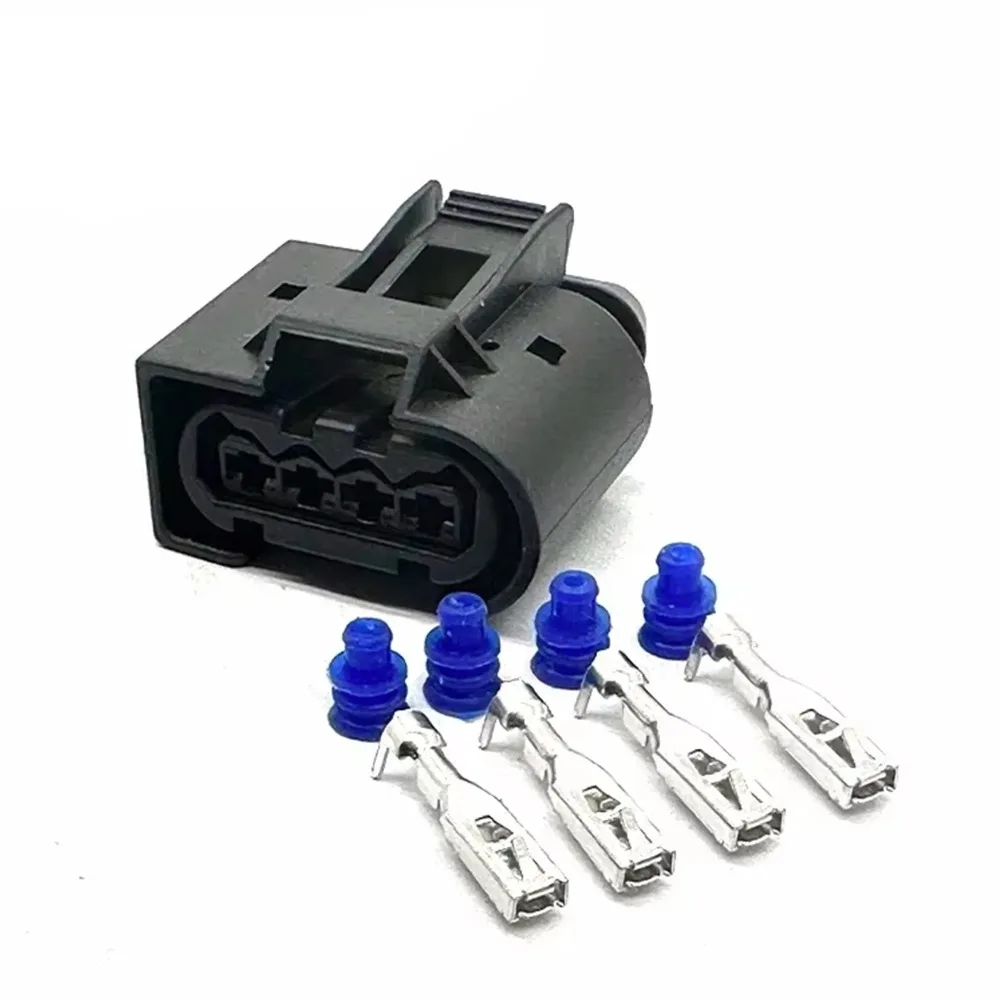 4 Pin Car Electronic Water Pump Connector 50290698 Ignition Coil High Voltage Package Plug for Benz BMW 3 5 X1 X5 X6 Z4 N52 N54