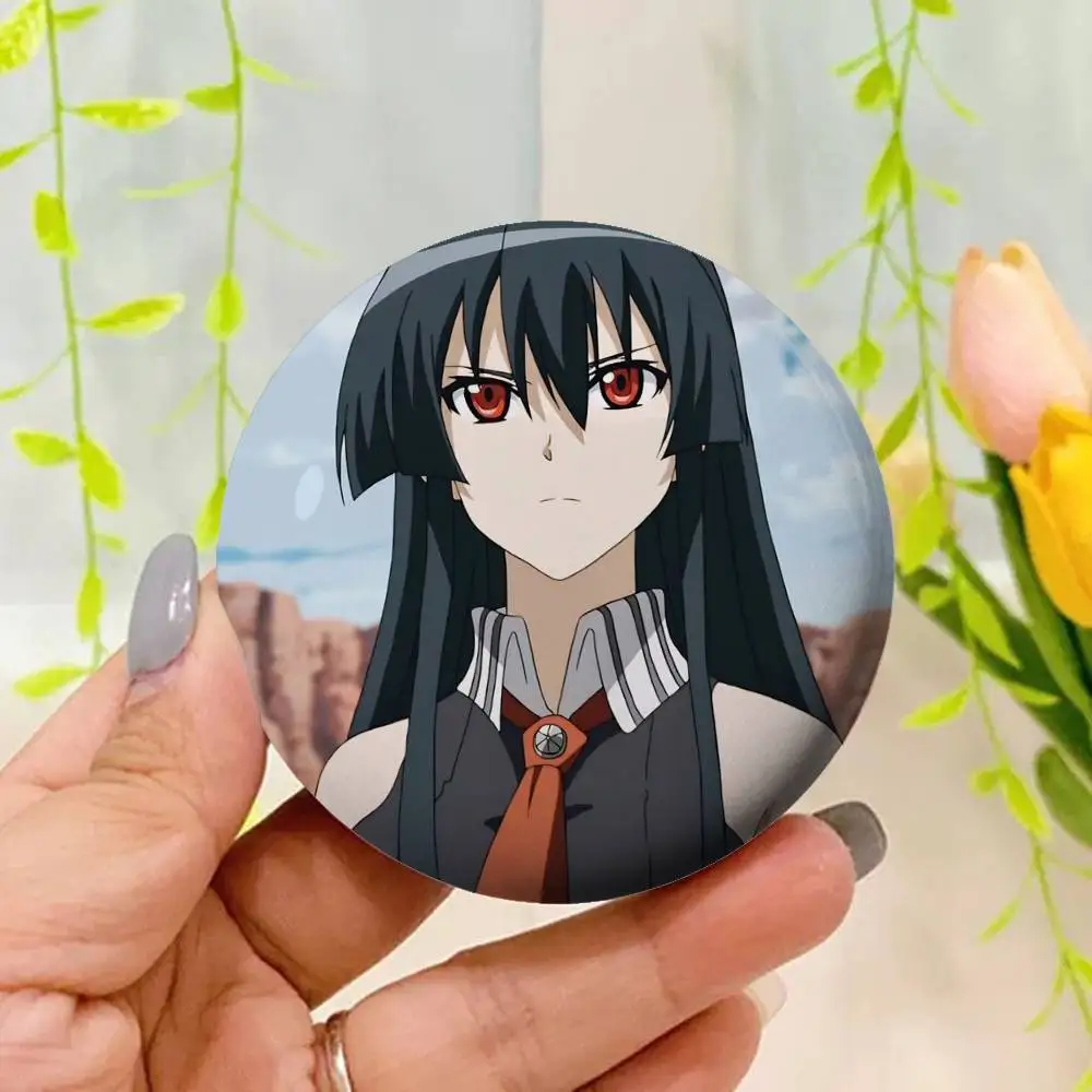 اليابانية الكلاسيكية أنيمي Akame Ga قتل شارات صفيح لينة زر دبوس بروش شارة معدنية مخصصة مجوهرات اكسسوارات قبعة حقيبة التلبيب