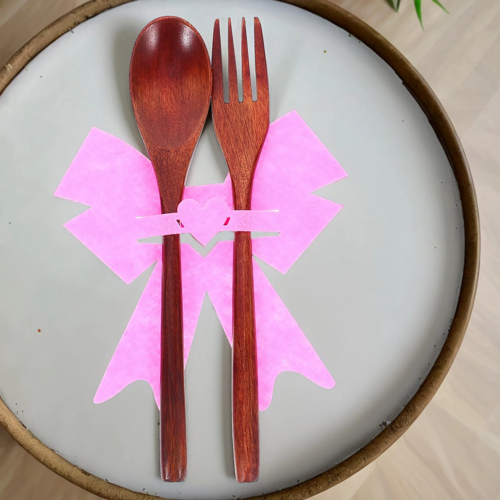 

4 Pcs Bowknot Tableware Holders Heart Shaped Utensil Sleeves Elegant Wedding Romantic Cutlery Bags Fabric Valentine