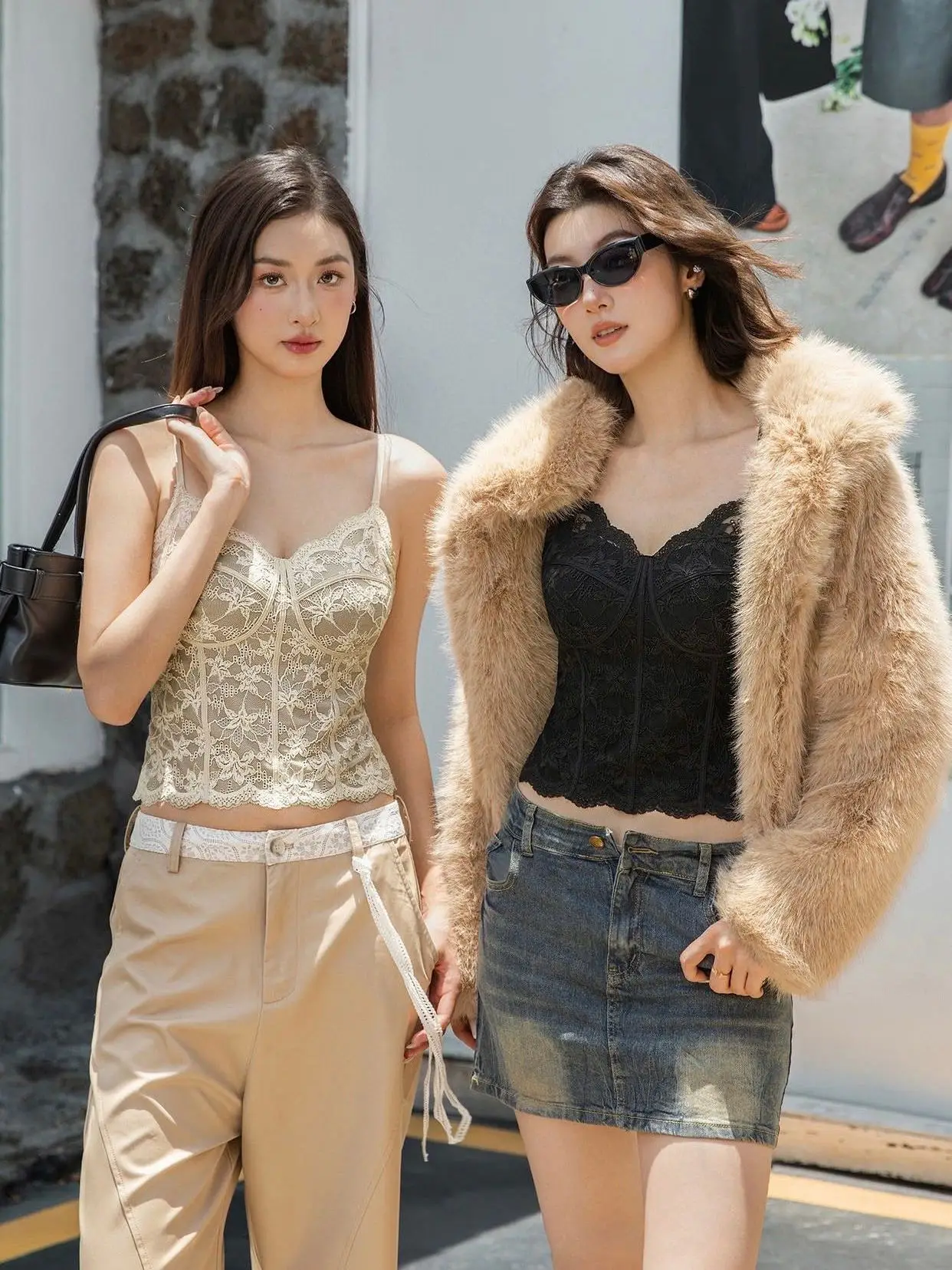 

Slimming Lace Patchwork Vest Women's Pure Desire Bone Line Small Strap Top Waist a Versatile Vest Velvet Series