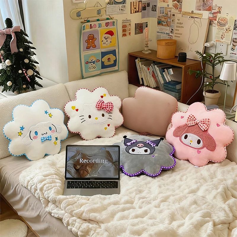 

Sanrio Kawaii мультяшная плюшевая игрушка для детей, подарок на день рождения, подушка в форме четырехлистного клевера, диван, автомобильная подушка, любимая мягкая подушка для девочек