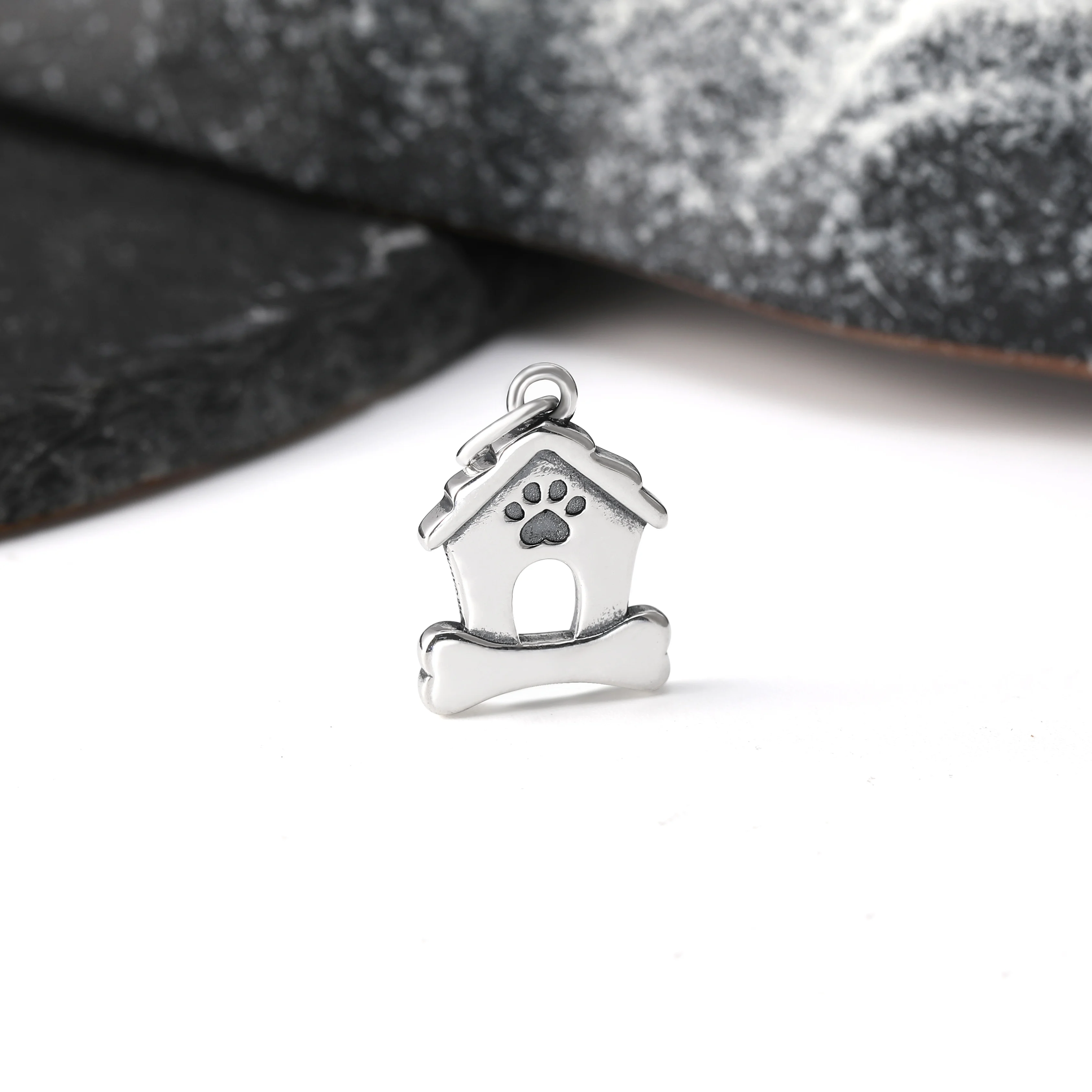 

DJ165 genuine 925 sterling silver fashionable and exquisite doghouse pendant silver jewelry