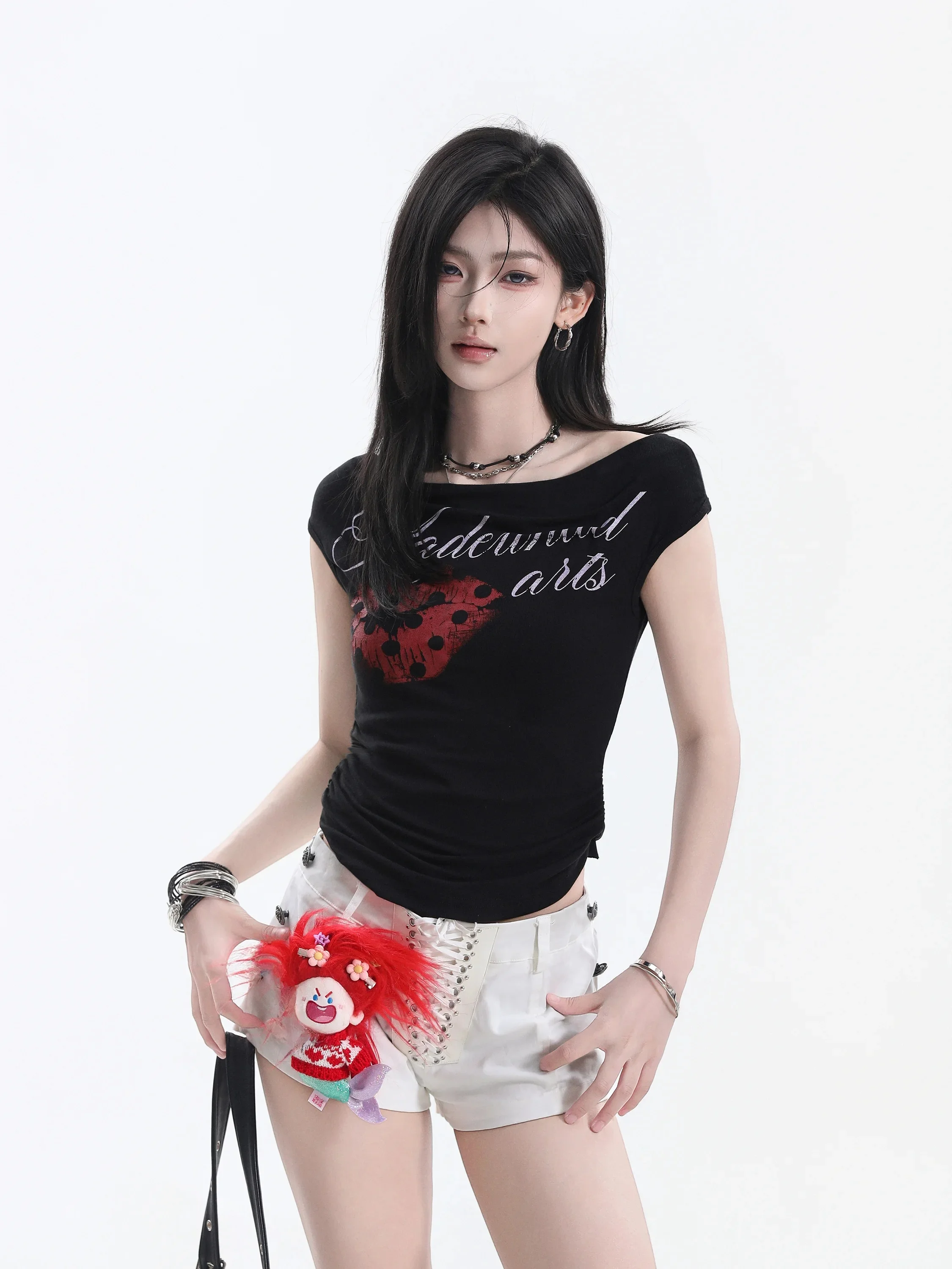 Retro American Style Short Shoulder T-shirt Women's Lip Print Versatile Spicy Girl Design Small Ball Cotton Blend Top
