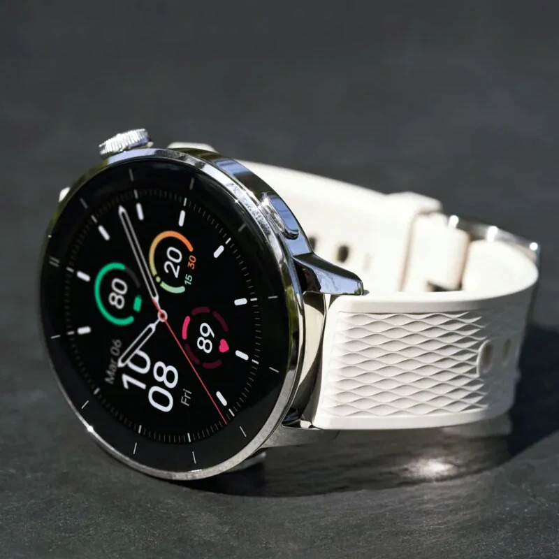 Versión Global del Reloj Inteligente OnePlus Watch 3 de 43 mm con Pantalla AMOLED de 1.32 Pulgadas, Procesador Snapdragon W5, GPS de Doble Frecuencia y Sistema Operativo Wear OS 5