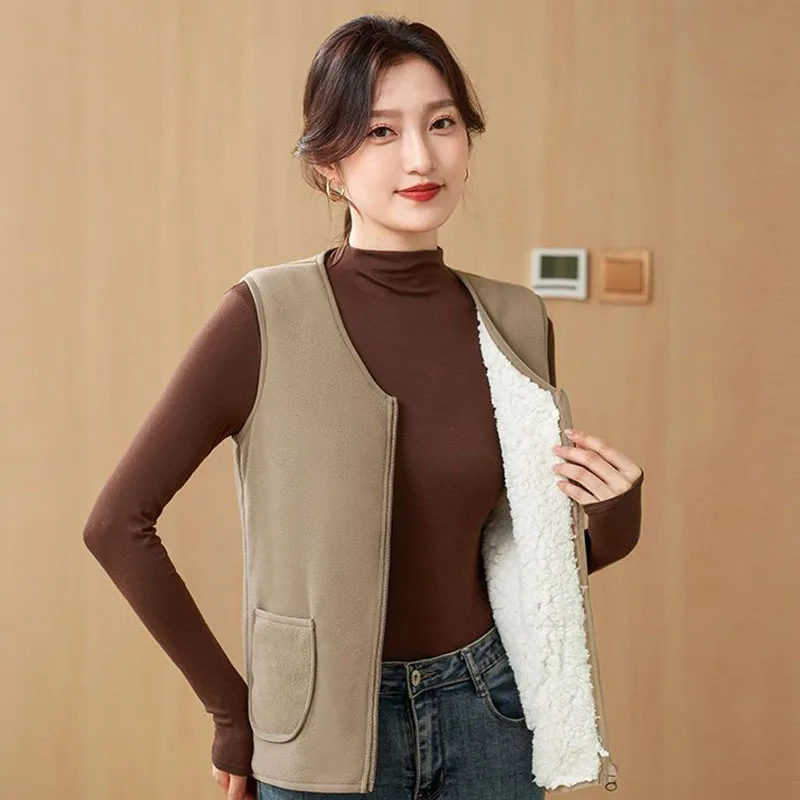 2023 Middle Aged Women Plush Vests Simplicity Fashion Elegant Casual Warm Slim Jacket Winter Female Sleeveless Short Coat