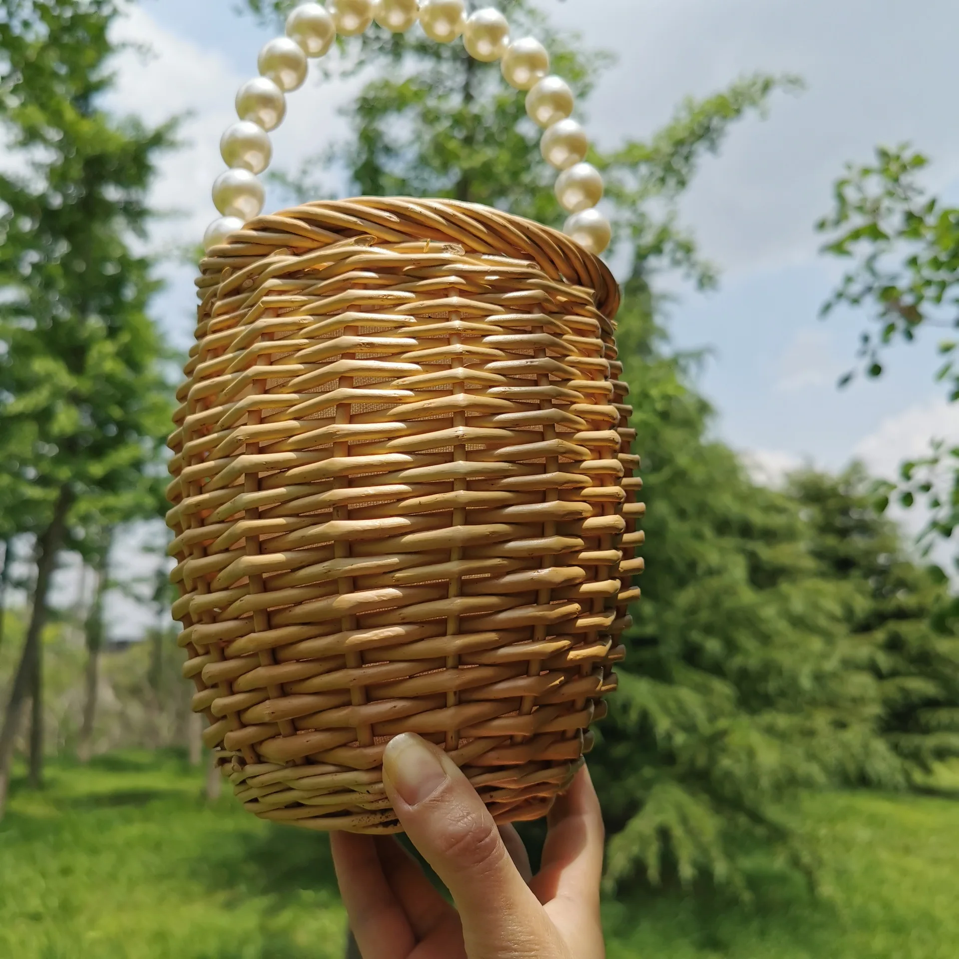 Fashion Pearls Handle Rattan Bags For Women Handbag Handmade Woven Straw Beach Bag Drawstring Wicker Basket Bag Purse Clutch NEW