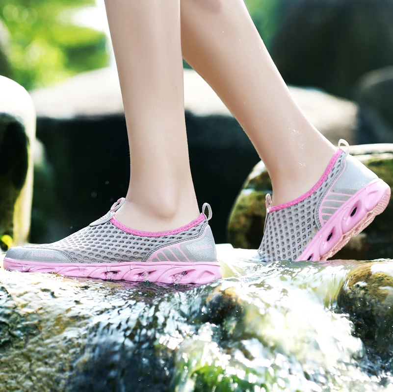 

Summer Breathable Quick-drying Hiking Shoes Women Lightweight Outdoor Upstream Wading Sandals Ladies Non-slip Sport Walking Shoe