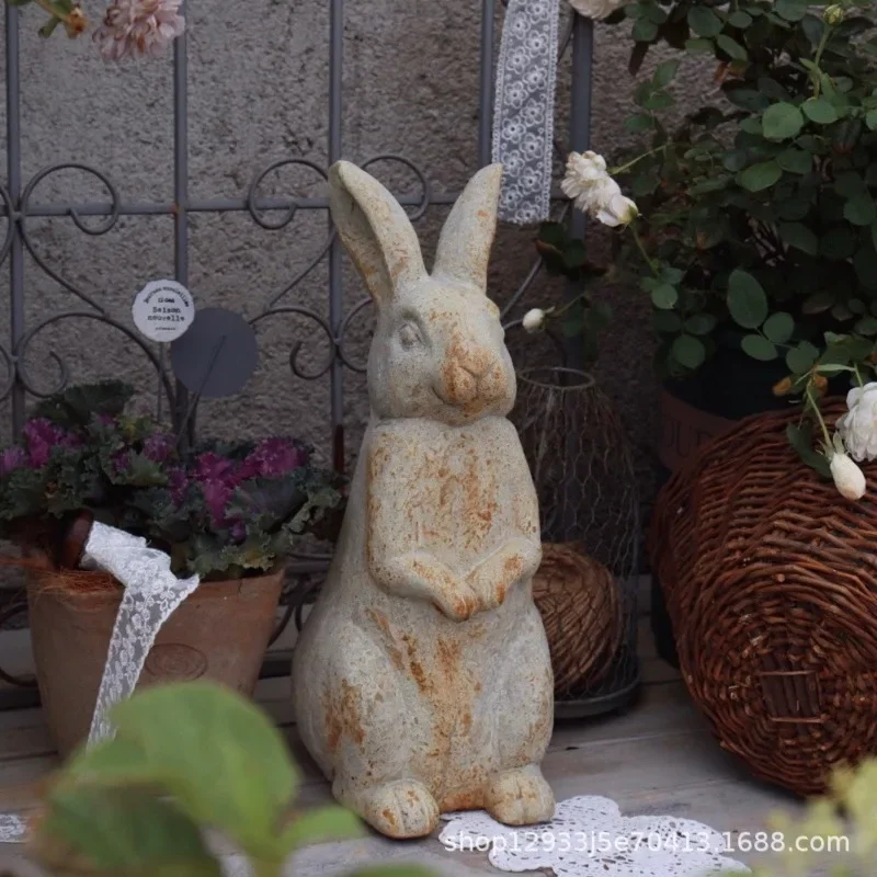 Magnesium oxide imitation cast iron rust color retro old garden rabbit villa courtyard window decoration handicrafts