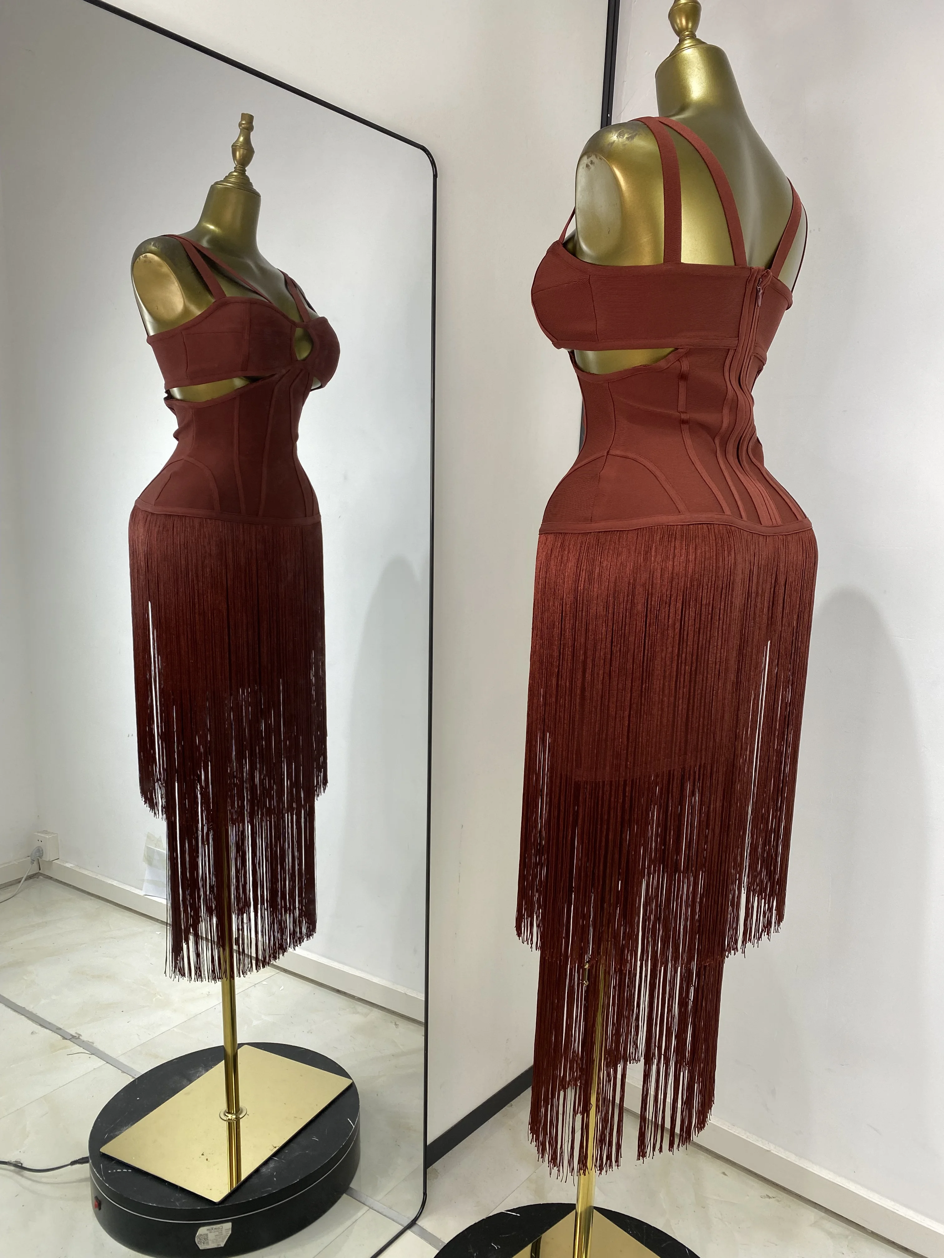 Vrouwen luxe elegante bandagejurk bruin spaghettibandje uitgesneden omzoomd lang eendelig beroemdheid avondclub feestjurken