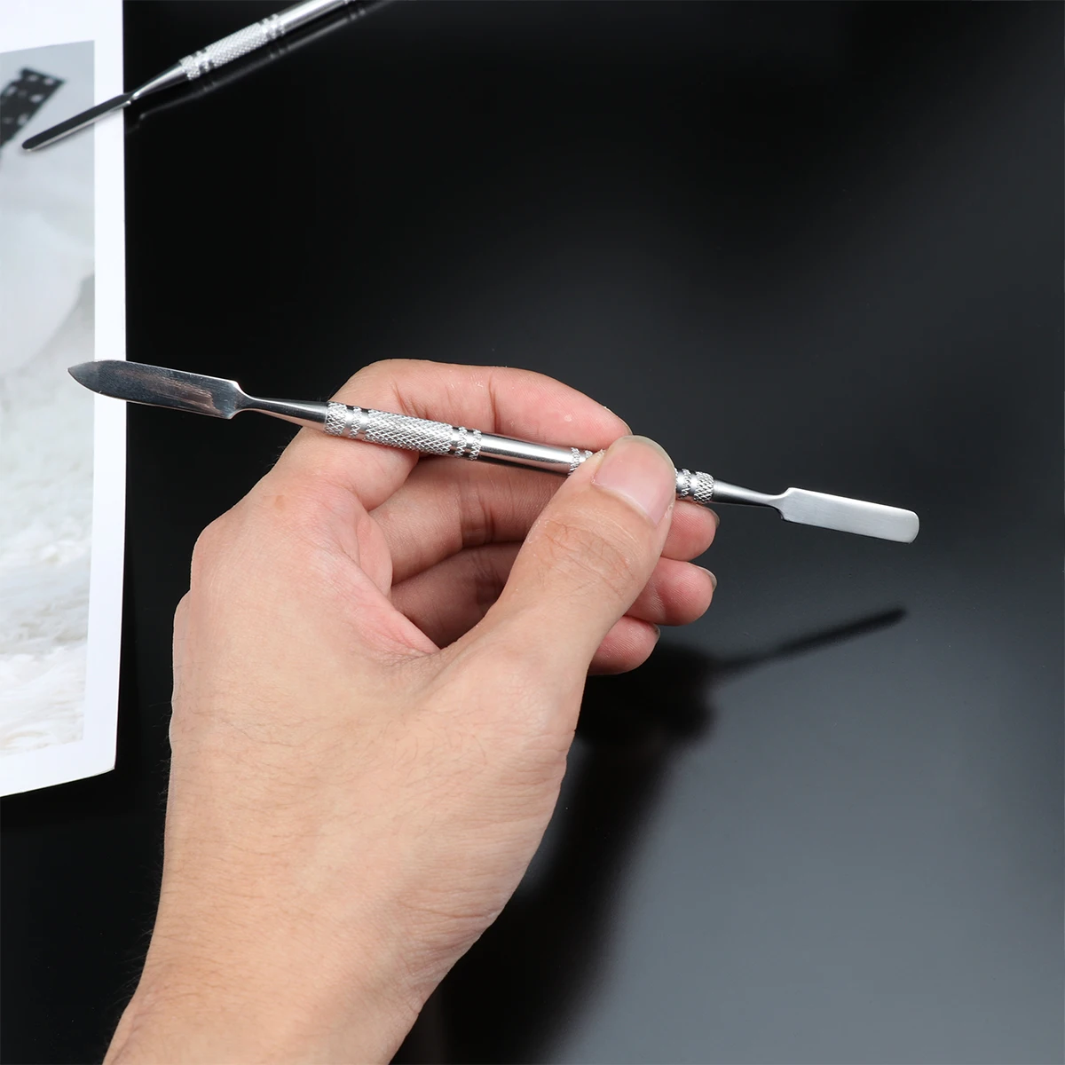 

2PCS Embossing Stick Stainless Makeup Mixing Tool for Foundation Lipstick Concealer Pigment Household Professional Use
