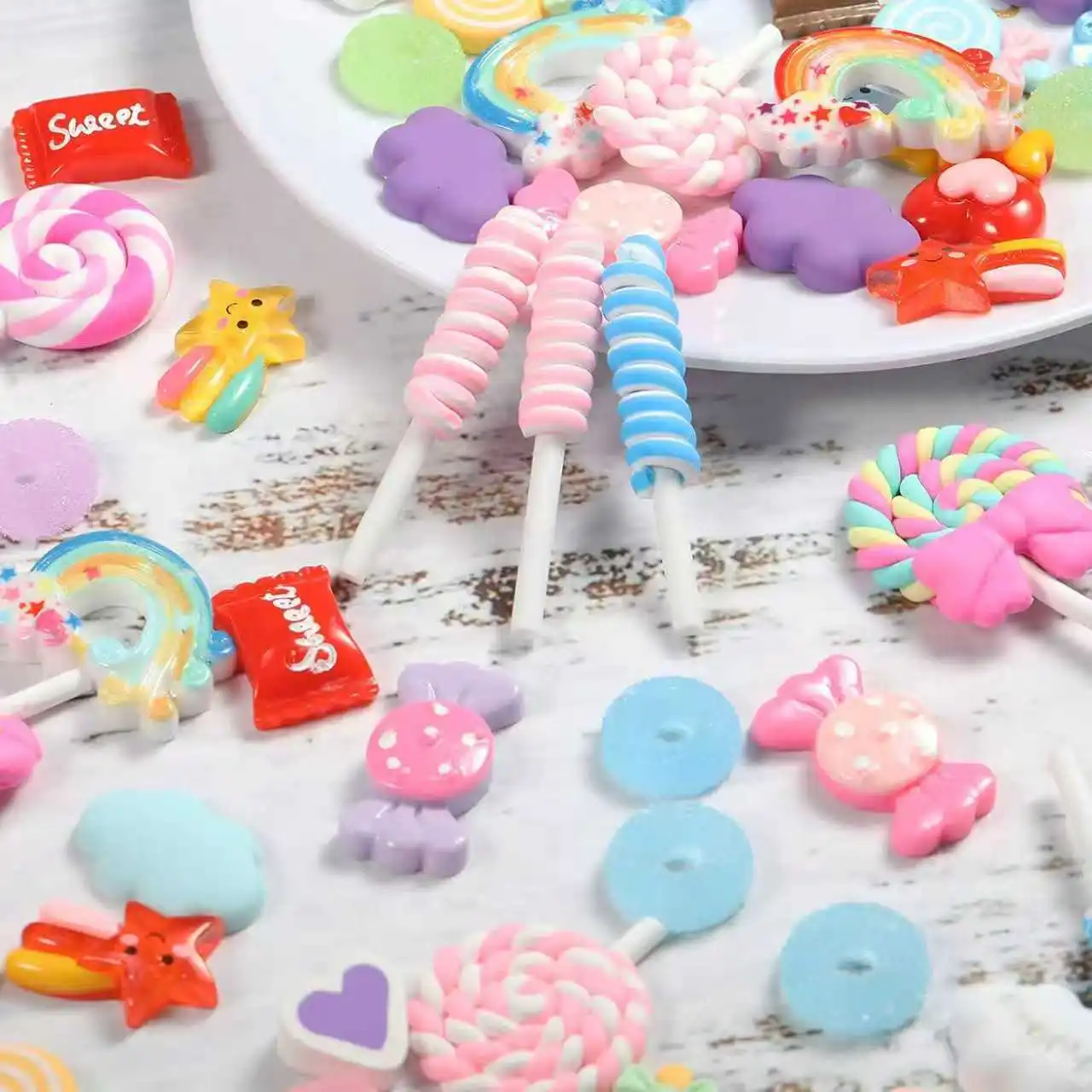 50 peças sortidas encantos bonito conjunto flatback contas fazendo kit misturado doces resina aleatória kawaii doces ornamentos de resina para di