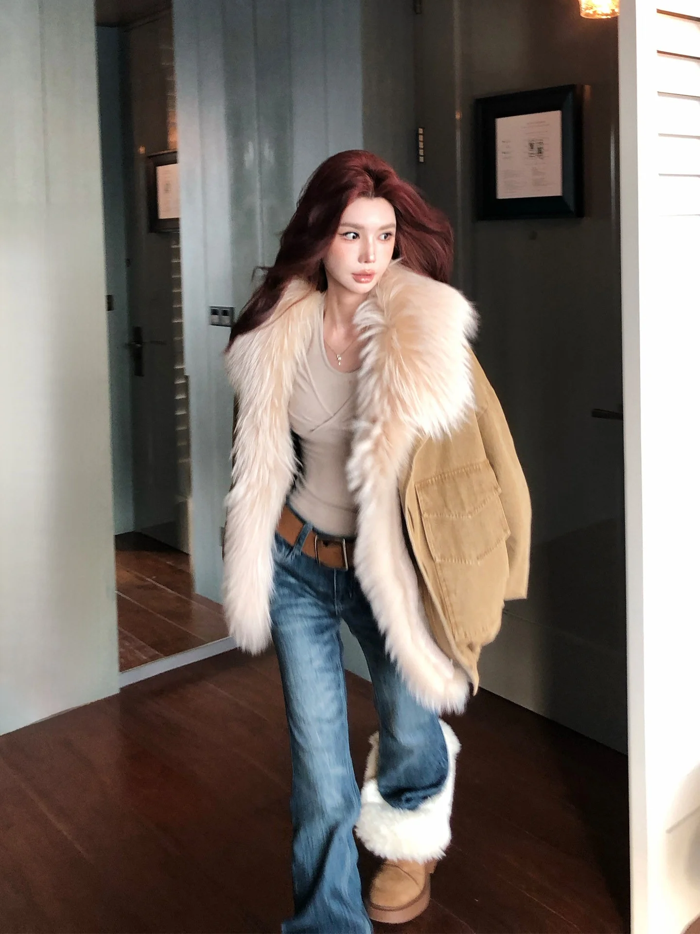 

Li Wan Jun Street Sle White Goose down Fur Jaet Women's Autumn Winter Warm Outerwear Ultra Thin Loose Fit Polyester Fiber