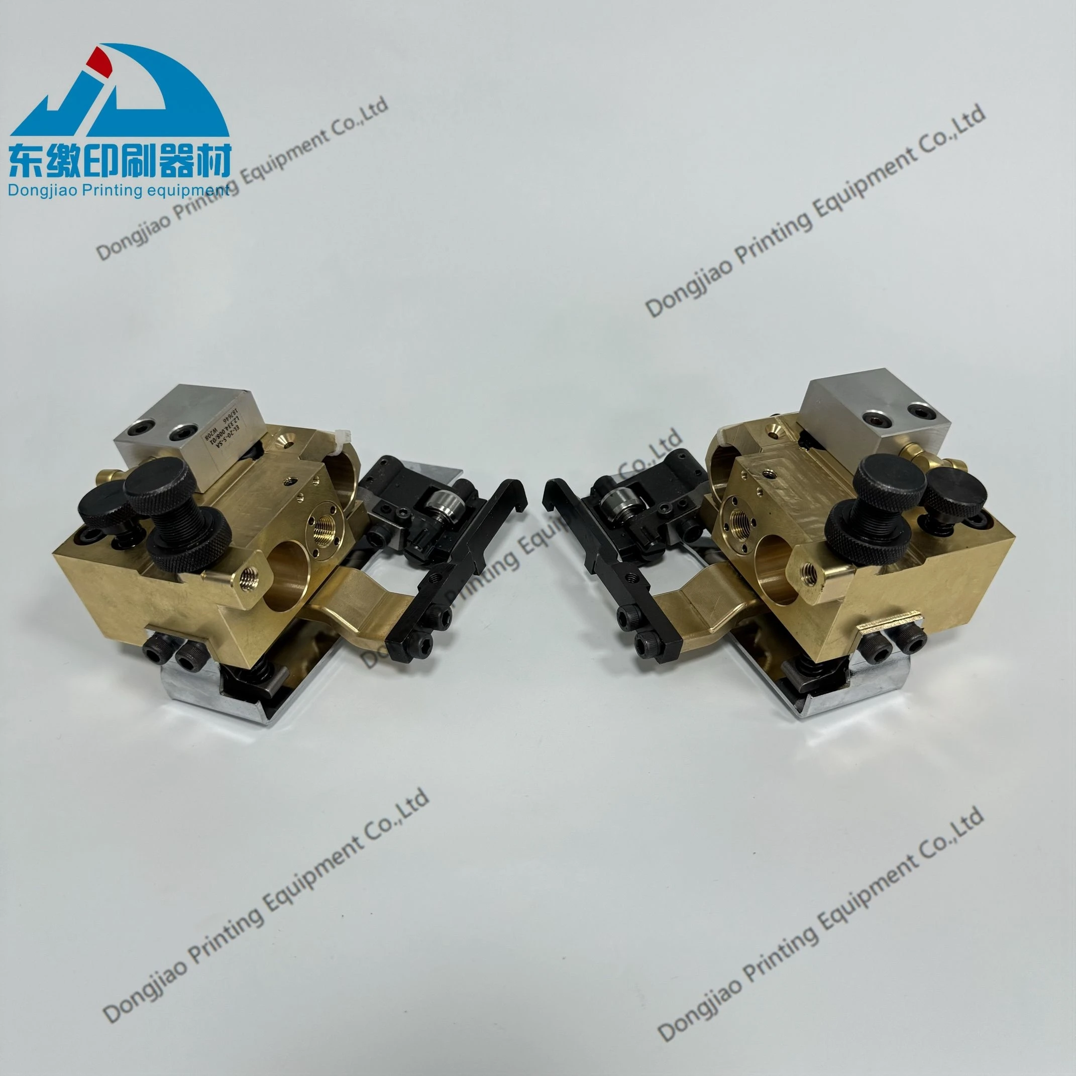 

High Quality 1 Pair Copper Seat C5.072.245 C5.072.250 for Heidelberg CD102 Offset Printing Machinery Spare Parts Copper Seat