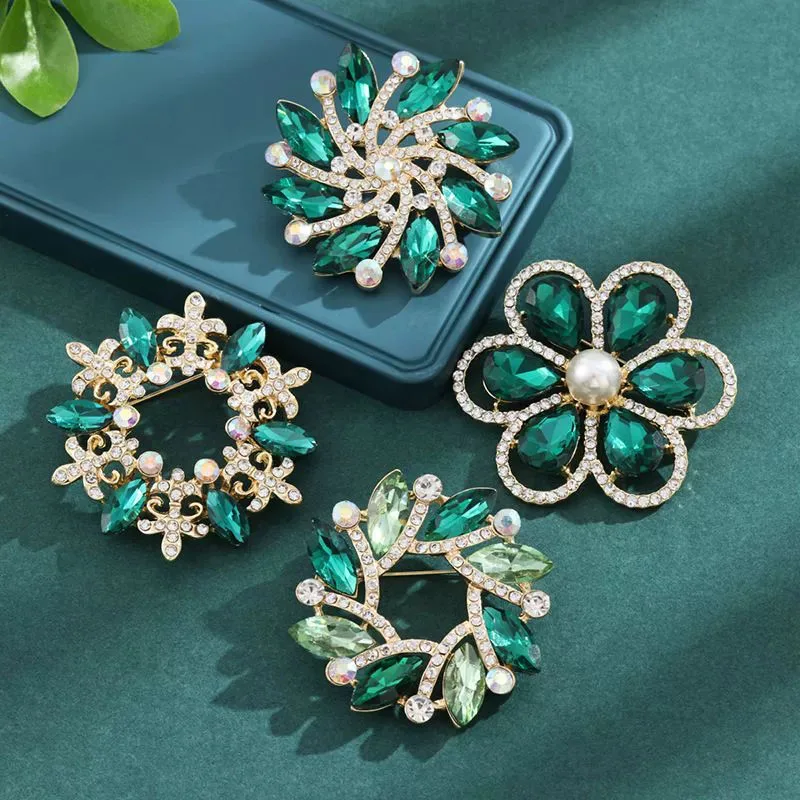 Rhinestone Bauhinia Wreath Brooches for Women Plant Pin Flower Lapel Pins Office Party Friend New Year Gifts Jewelry Accessories