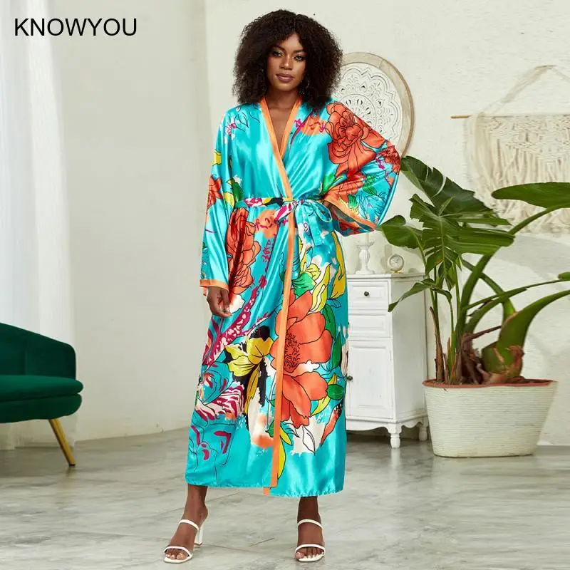 Copricostume bikini stampato in raso Lady Women Kimono Abiti avvolgenti in raso Costumi da bagno Giacca protettiva solare ampia Abbigliamento da casa casual