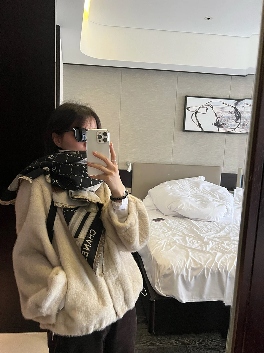 

MRLIUS Fluffy Doll irt 2026 Winter New Sle Slimming Fur And Leather Inteated Collarl Jaet Women's Casual Faion