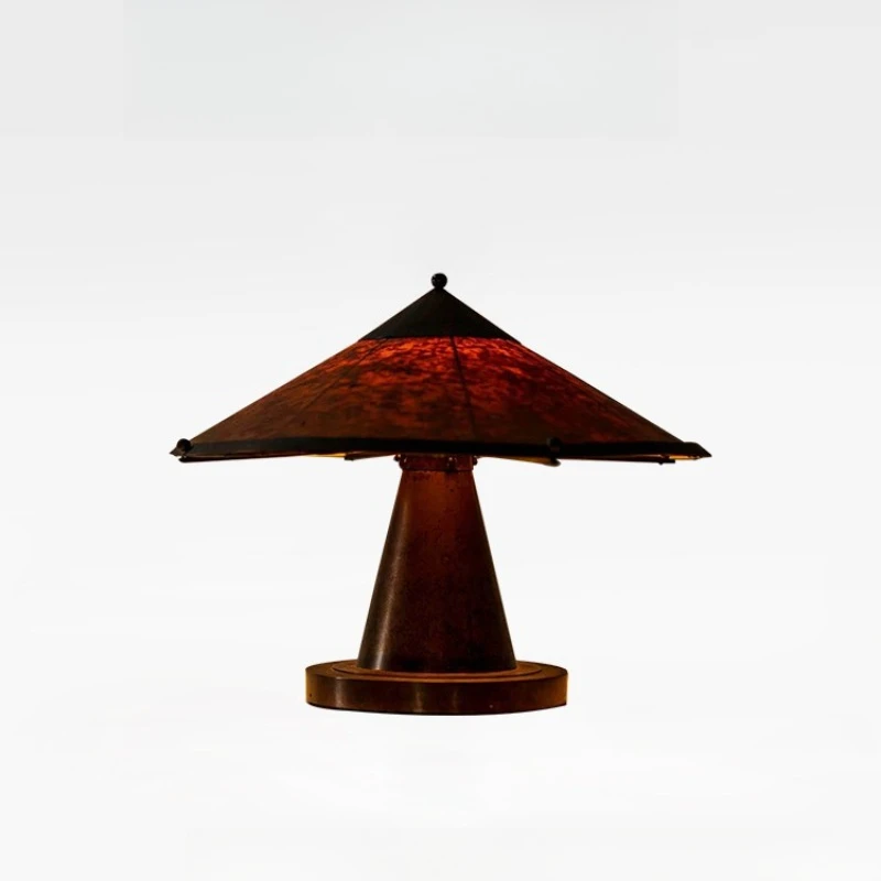 

French retro handmade sheepskin desk lamp medieval Nanyang style homestay study bedroom bedside atmosphere lamp