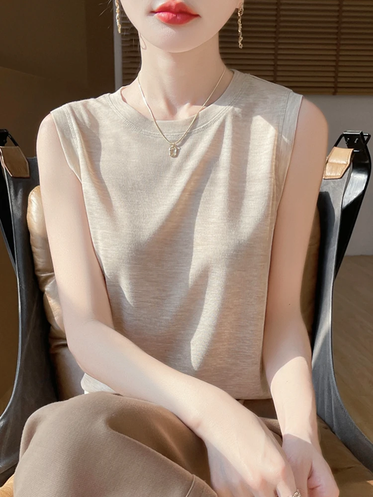 2025 Summer New Women's Sleeveless Knitted Vest Loose Fit Slimming round Neck Camisole Underwear for Business Casual Wear