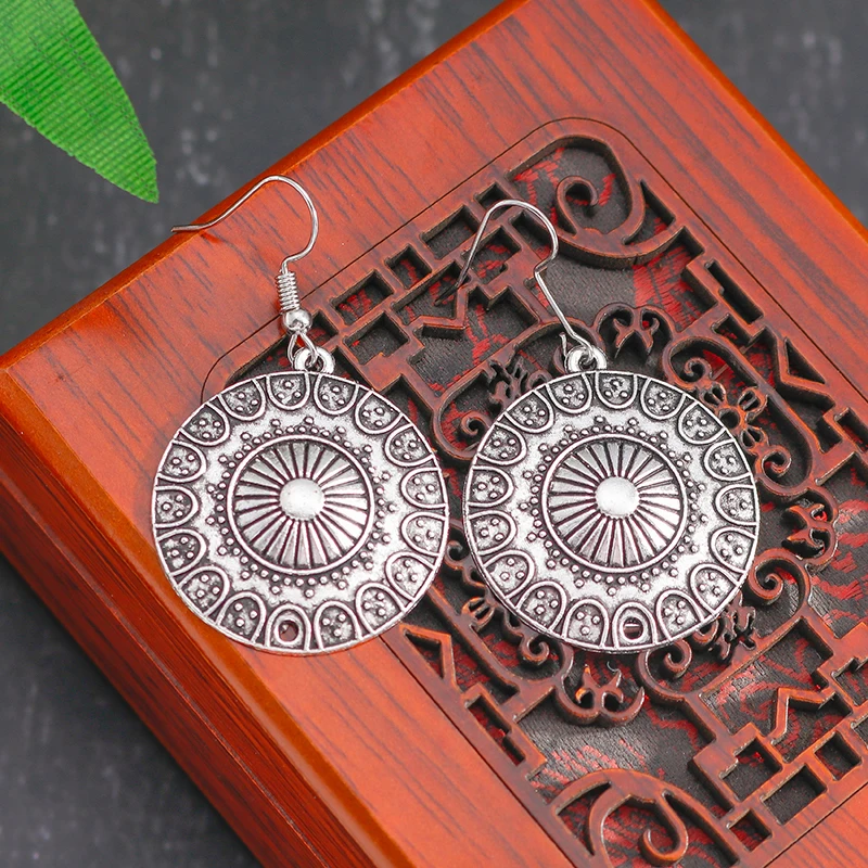 Aihua Fashion Statement Bohemian Vintage Ethnic Big Round Drop Earring Long Carved Flowers Drop Earrings For Women