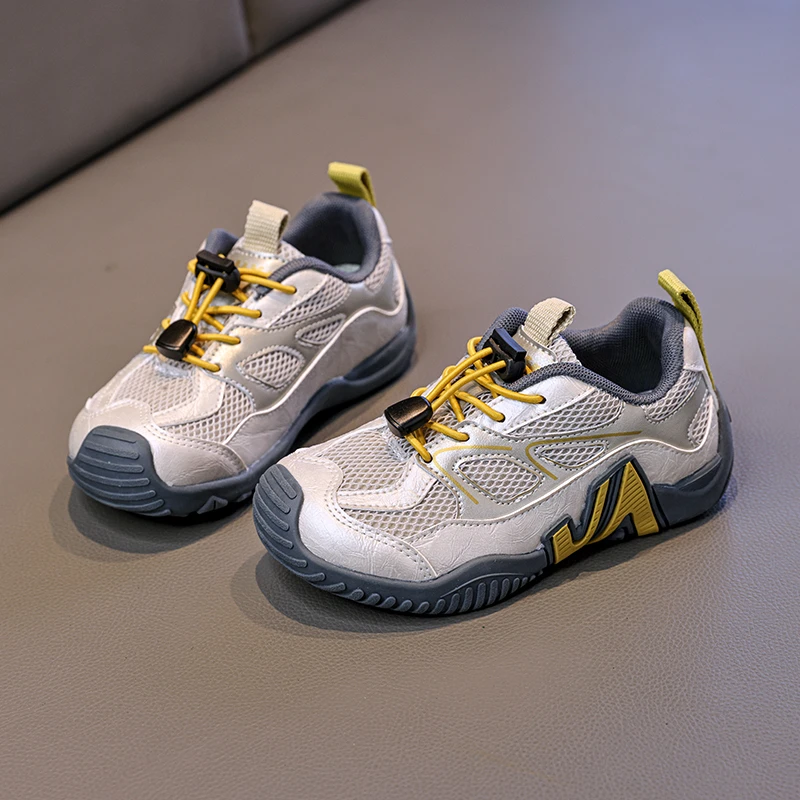 A pair of children's fleece lined hiking shoes with quick laces, mesh anti-collision warm winter outdoor sneakers MD-XH5505