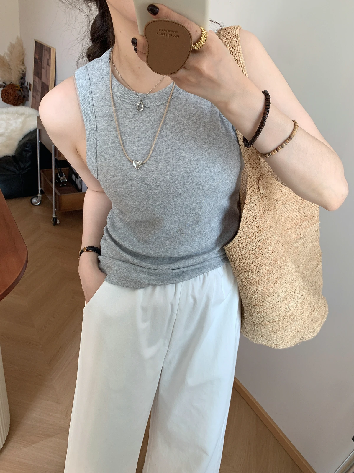 

Универсальная рабочая майка-топ, нижняя одежда, непрозрачная, для носки поверх одежды, весна-лето, однотонная, из чистого материала, подходит для женщин