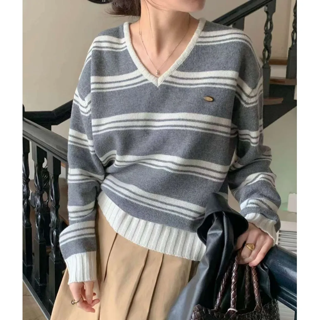 سترة نسائية أنيقة محبوكة بياقة على شكل V وأكمام طويلة مع نقش مخطط، قميص أساسي عصري بأسلوب عملي وطول عادي من أصل صيني #2