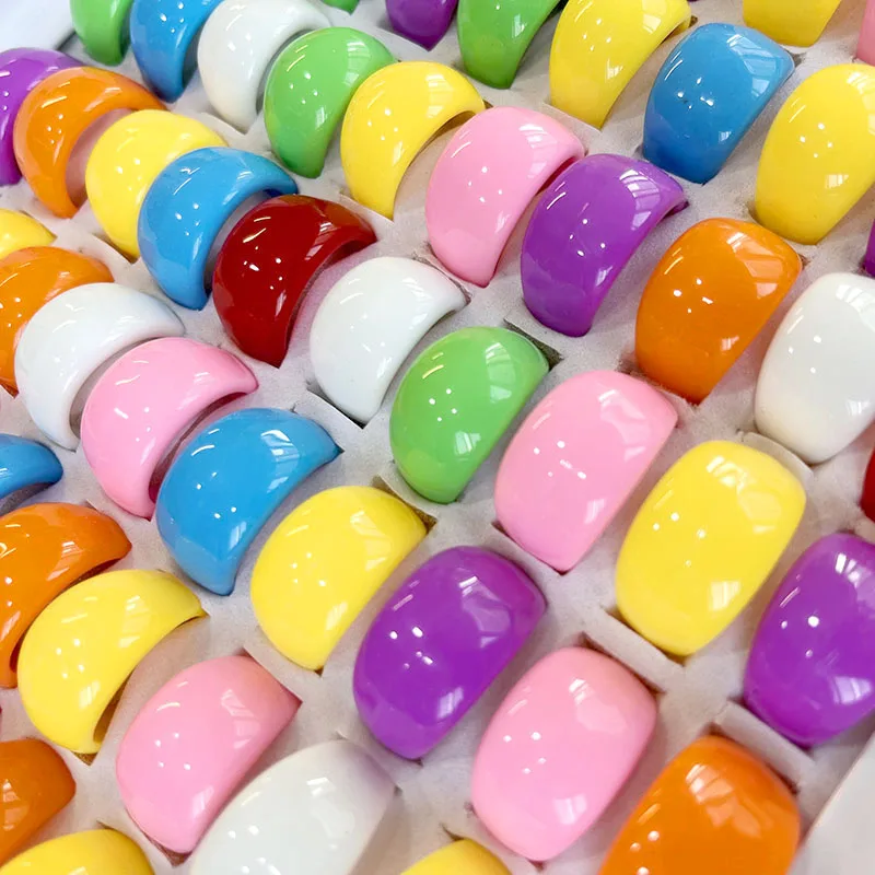 マカロンプラスチックリング,ミックスカラー,子供用,男の子と女の子用,幼児用ジュエリー,卸売り,3,4,10個/バッチ,50個