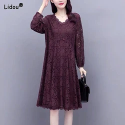 2023 Spring and Autumn Elegance High End Simple Trendy V-neck Long Sleeved Loose Versatile Oversize Western Ladies Lace Dress