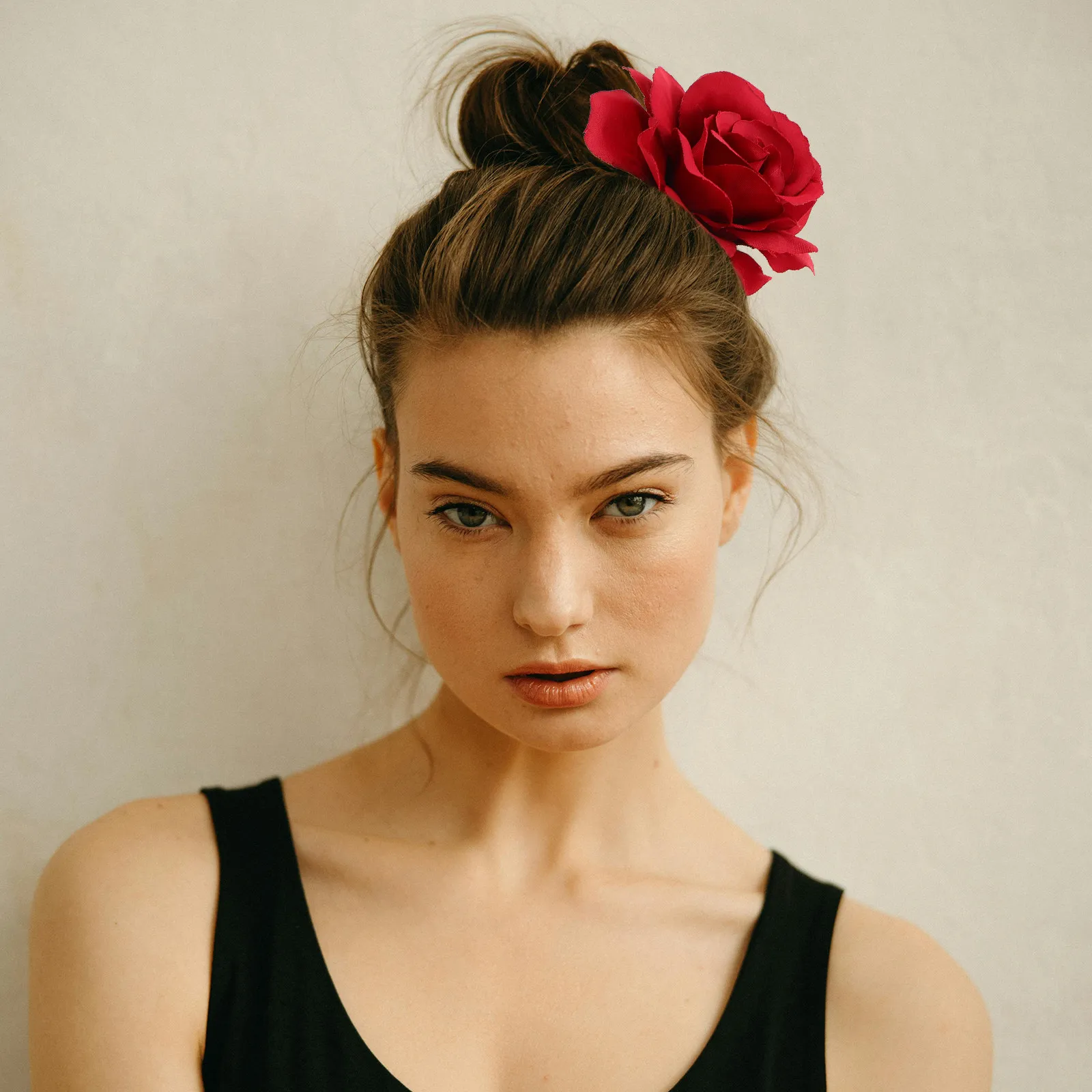 

2 шт. красные заколки для волос в виде роз, элегантные броши-заколки для свадебных и праздничных причесок, аксессуары для волос для женщин