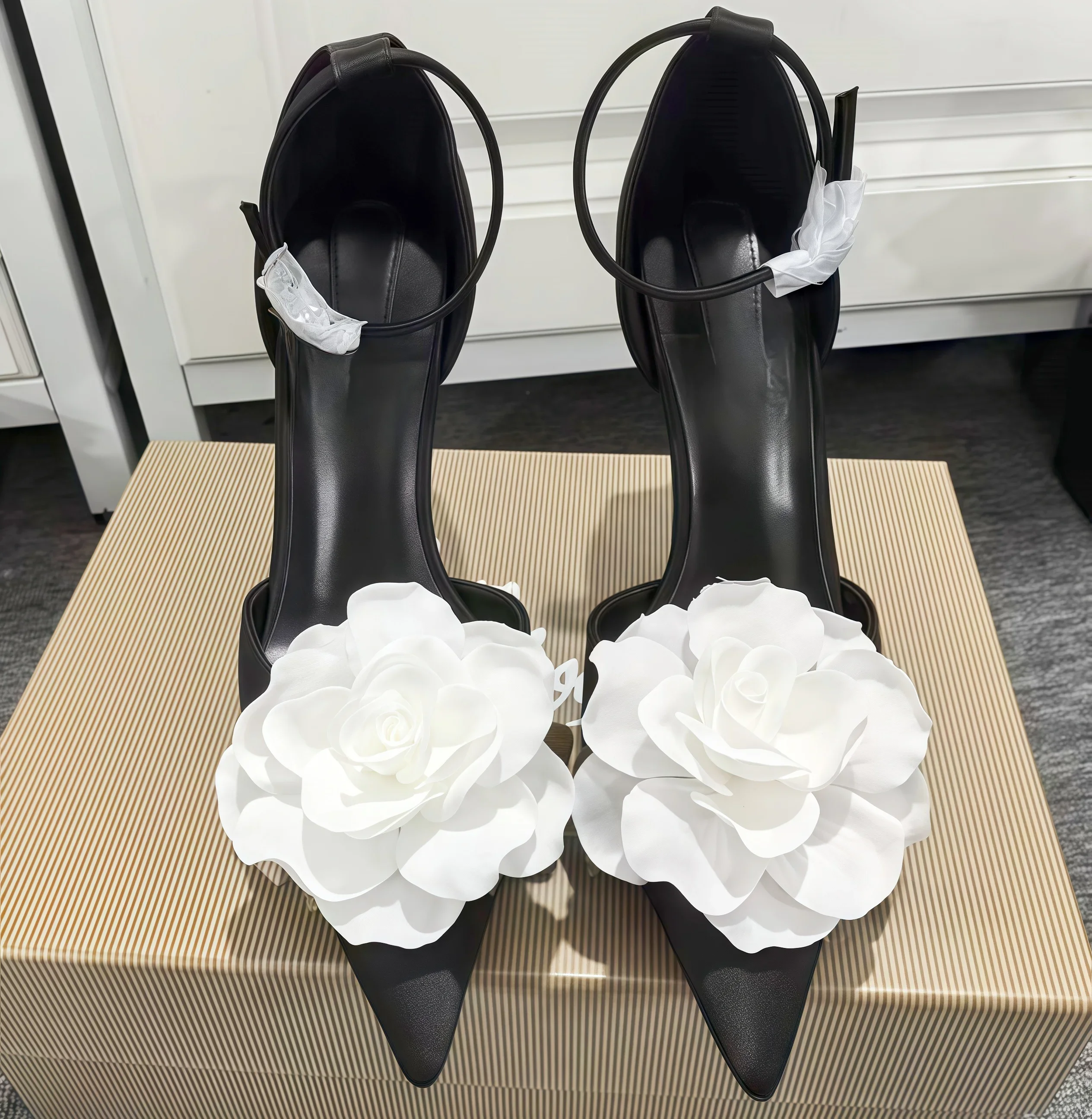 Pointed Toe Red Sole Sandals Female Metal Strange Heel High Heels Black Flannel Shoes Elegant Large White Flower Women's Pumps view 3