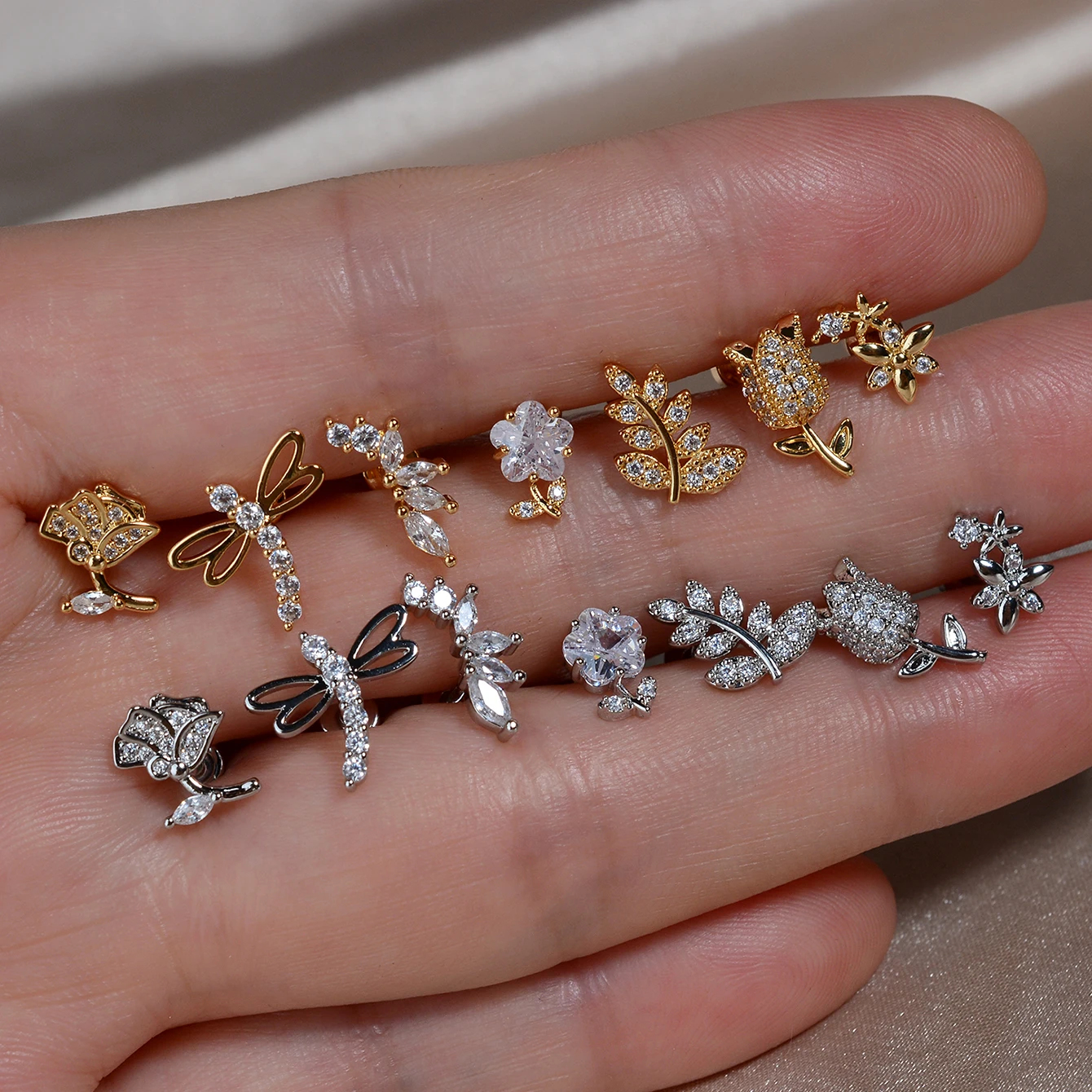 1PC New Fashion Stainless Steel Flower Leave Studs Earrings for Women Flat Screw Cartilage Helix Earrings Piercing Accessories