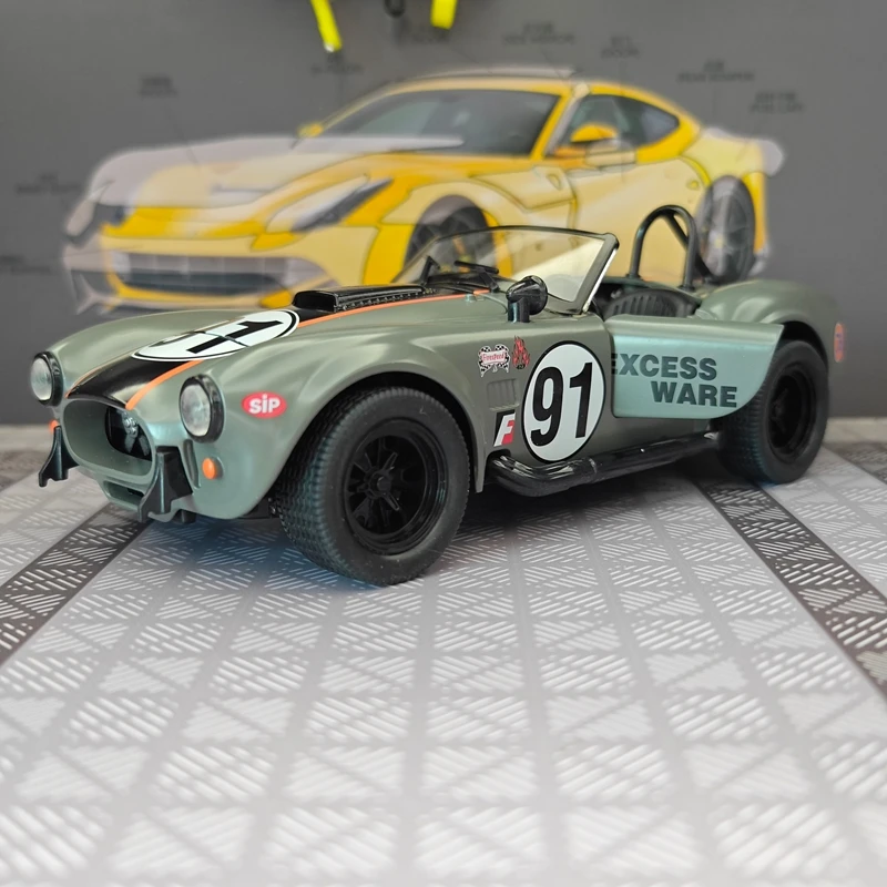 1:22 simulation Ford sports car alloy model car doors and engine hood, trunk can be opened has simulated sound and lighting view 6
