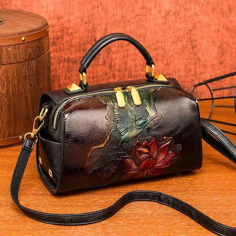 

Chinese Style Vintage Embroidered Shoulder Bag for Women Ethnic Floral Embodding Bohemian Shoulder Crossbody Bag for Commute