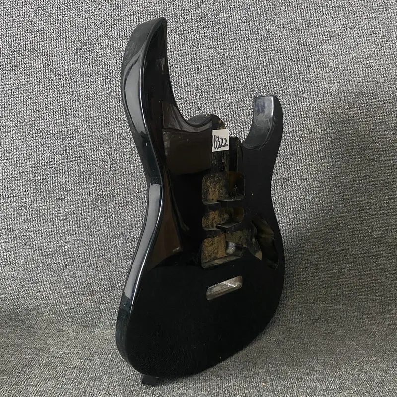 DB322 Black Color  Electric Guitar Body  Solid Wood HSH Pickups Tremolo Style DIY Guitar PARTS with Stock Item