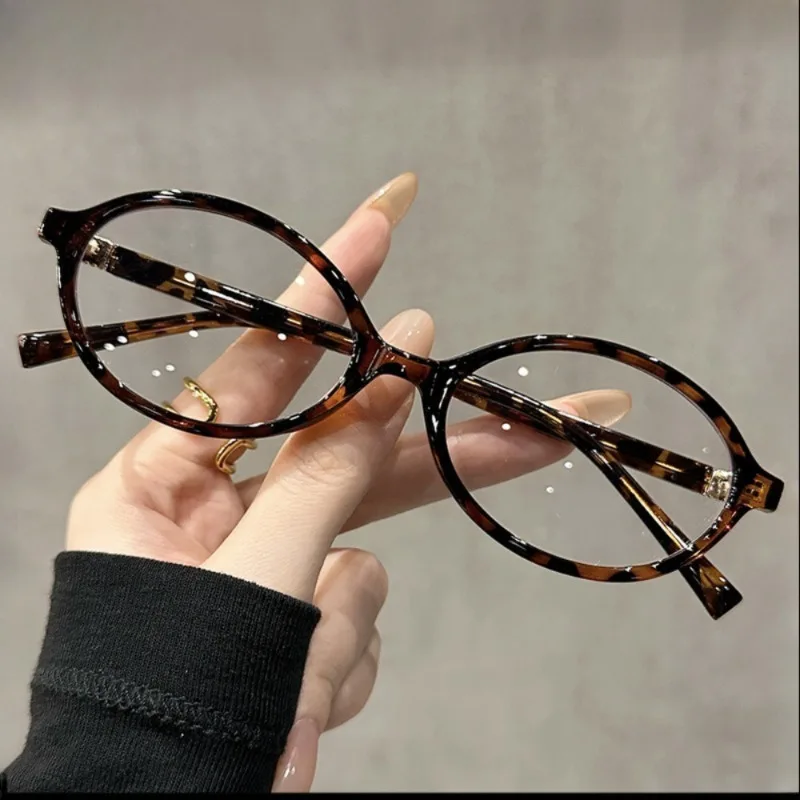 1 Stück Damen-Modebrille mit ovalen, klaren Gläsern, leicht und minimalistisch, perfekt für Partys und Freizeitkleidung – Detail 2