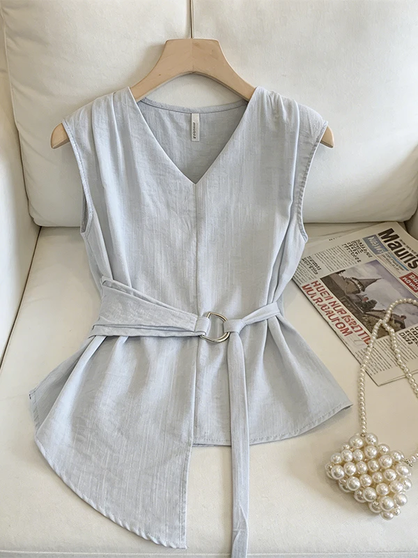 

plus Size Korean Style V-Neck Sleeveless Crossed Belted Shirt Elegant Slimming Top for plus Size Women Summer Fashion