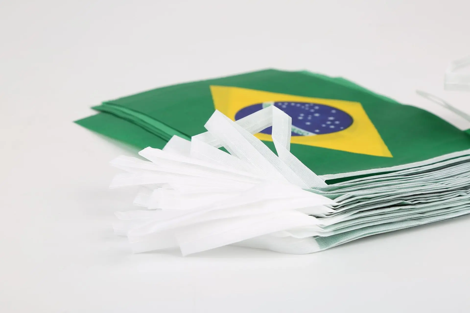 Brazil flags 14x21cm 20pcs/set  Brazil Brazilian String Flag National bunting Flags Festival Party Holiday home Decoration